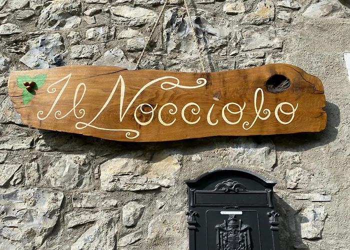 Il Nocciolo Грандола-ед-Унити