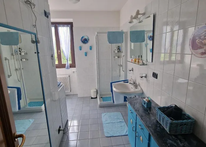 Il Nocciolo * Грандола-ед-Унити